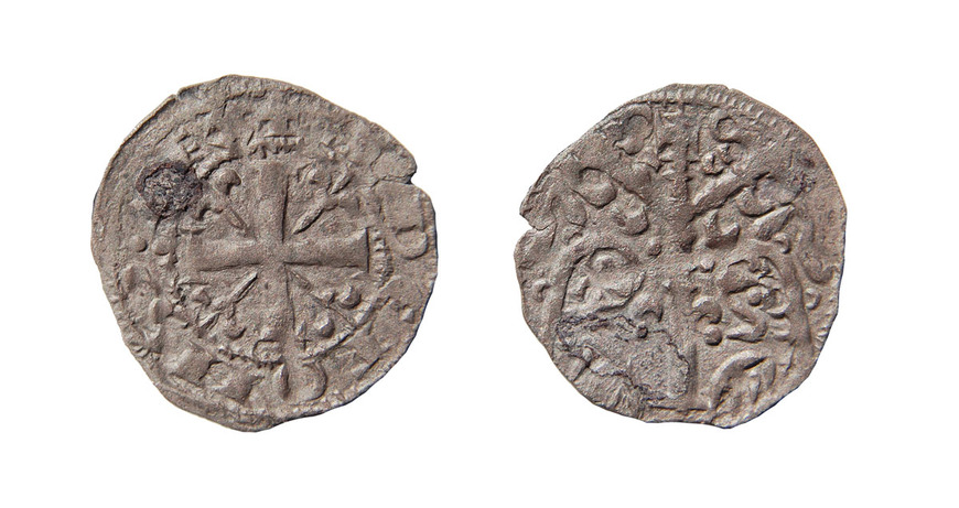 Abb. 2. Wilhelmshof, Lkr. Vorpommern-Greifswald. Denar des Königreichs León und Galizien (1188–1230; Durchmesser 16,9 mm), a- und b-Seite. 