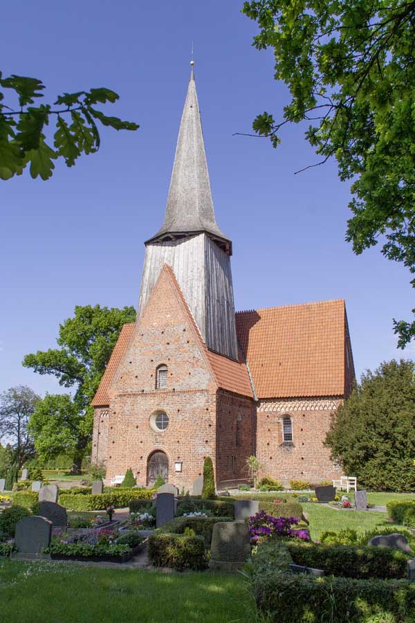VietlÃ¼bbe, Landkreis Ludwigslust-Parchim, Kirche.