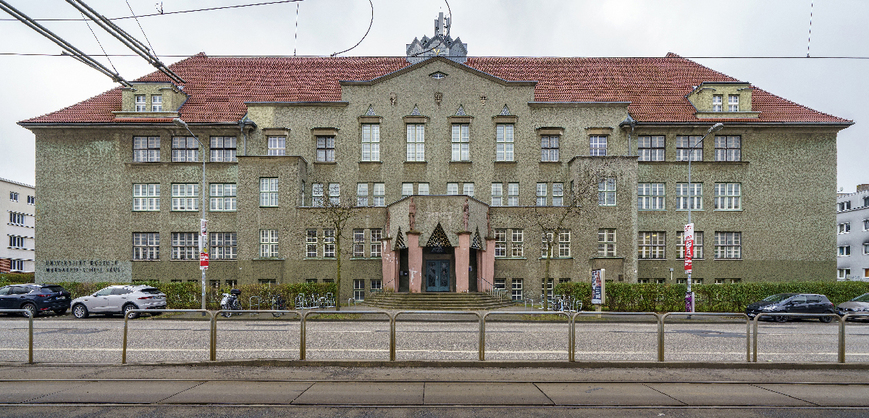 Abb. 1. Hansestadt Rostock, Parkstraße 6, ehem. Städtische Gewerbeschule. 