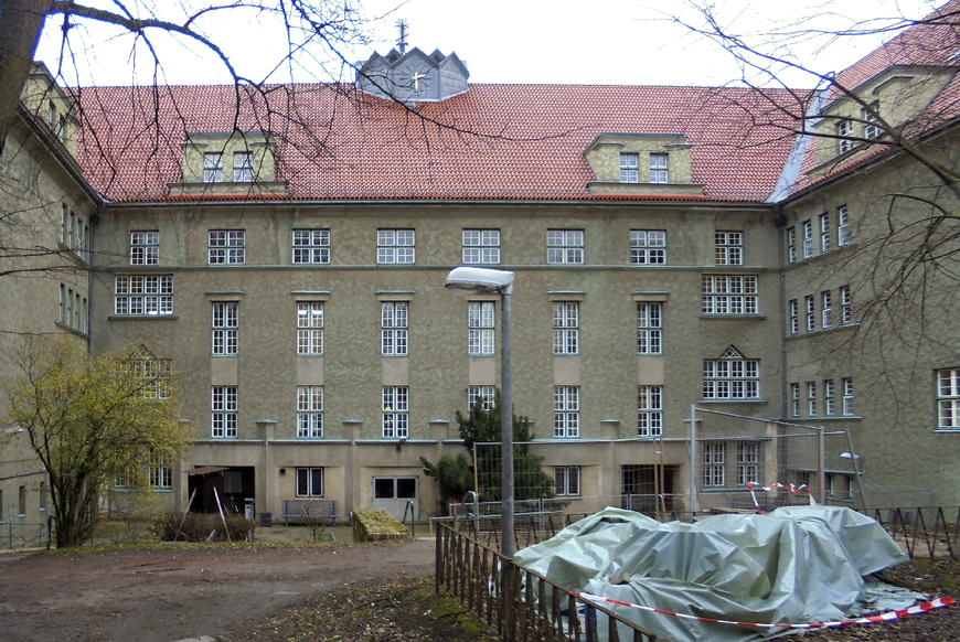 Abb. 15. Hansestadt Rostock, Parkstraße 6, ehem. Städtische Gewerbeschule, Innenhof. 