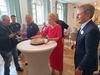 Foto: Ministerpräsidentin Manuela Schwesig, Oberbürgermeister Rico Badenschier und Joachim Brenncke, Vorstandsvorsitzender “Welterbe Schwerin Förderverein e.V.” schneiden die Welterbetorte an. Foto: R. Dornbusch, 2024.