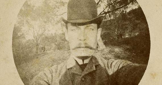 Abb. 1: Fotografisches Selbstporträt von Großherzog Friedrich Franz III. von Mecklenburg-Schwerin, um 1890